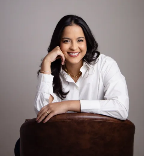 Dra. Amanda Marques